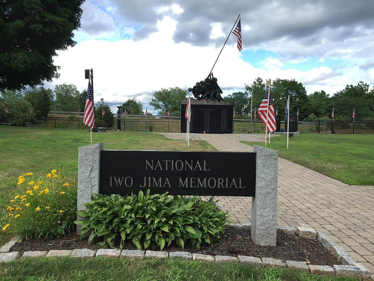 National Iwo Jima Memorial hero image